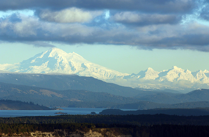 Willie HarvieOctober 2022Evening Favourites:  LandscapeMt. Baker - Winter Sunset - 2nd (tied)