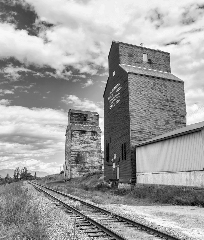 Jan HeerwagenNovember 2022Evening Favourites:  Black and White1930's Grain Elevators - 2nd