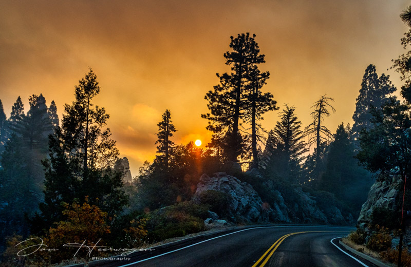 Jan HeerwagenNovember 2023Smokey Sunset in Sequoia