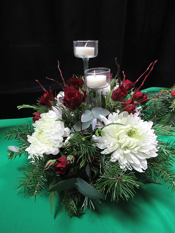 Willie HarvieWinter FestivitiesField Trip Dec.1 - 31, 2024Creating a Center Piece