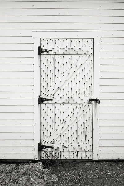 6-PD - les clous de la porte