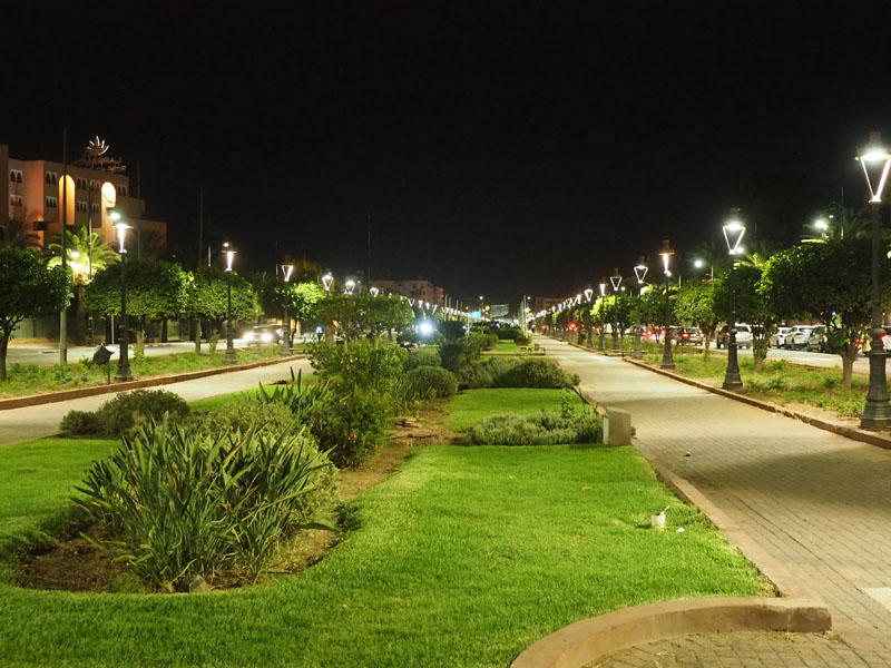 Mohammed VI Avenue at night