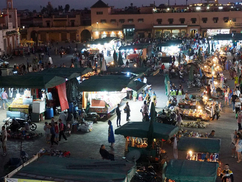 Night falls at Jemma El-Fna square