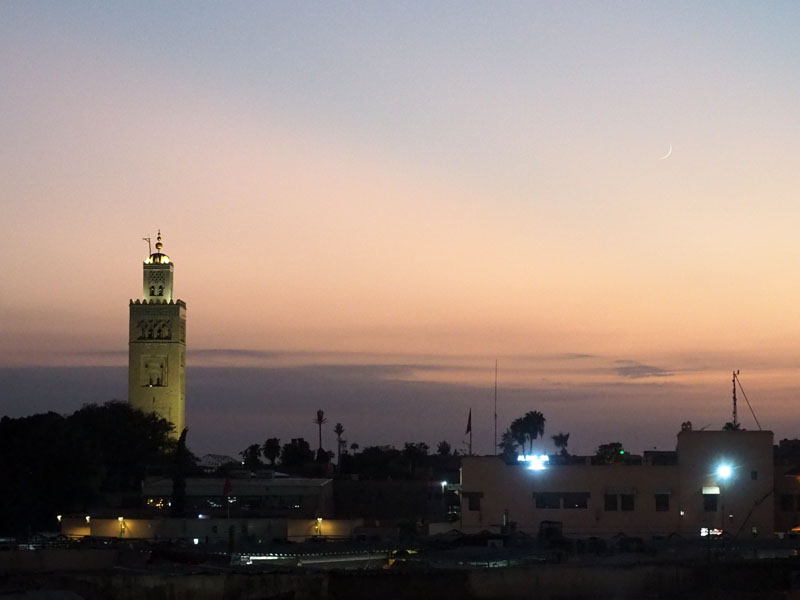 Night falls at Jemma El-Fna square