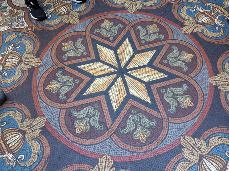 Floor design in the Hall of Nations of the Palacio Da Bolsa