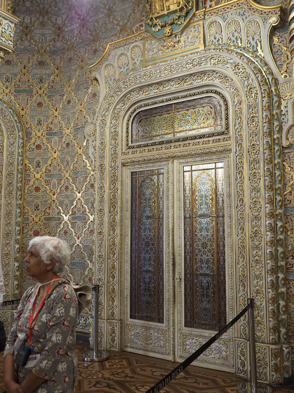 An entrance to The Arab Room - Palacio da Bolsa