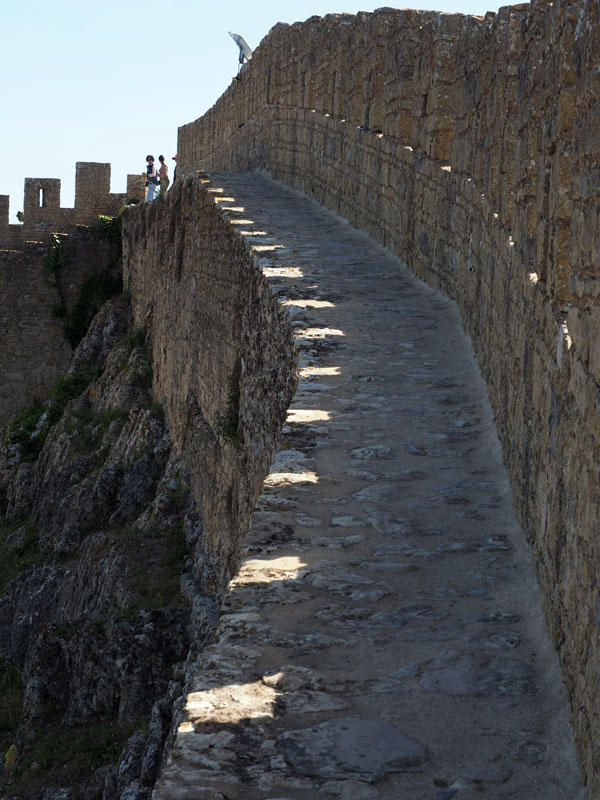Walking along the wall of Castelo de Obidos