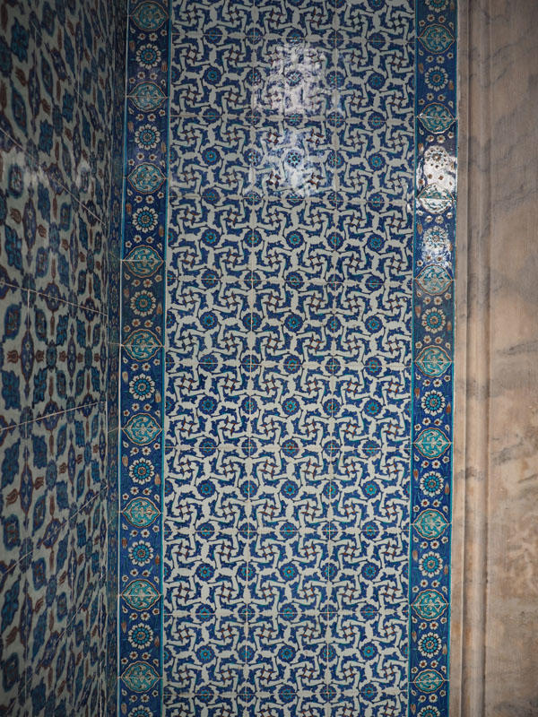 Mosaic work inside Rustem Pasha mosque