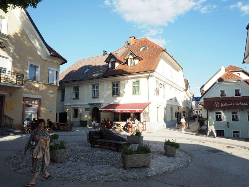 A small square in the village of Radovljica