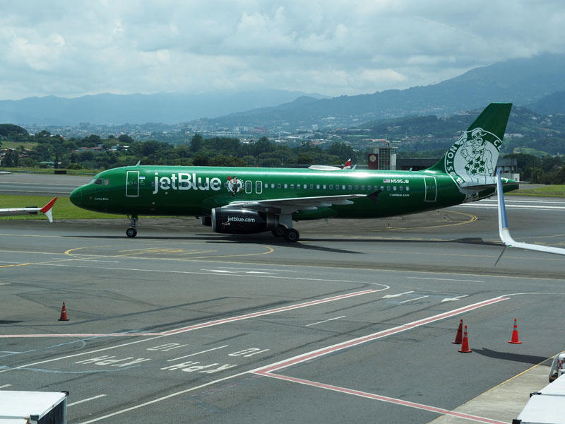 Jetblue Airbus A320-232 At SJO