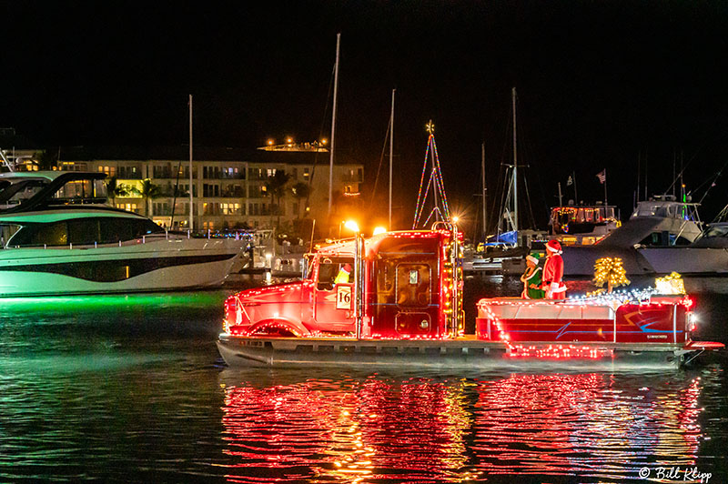 Christmas Boat Parade, Historic Seaport  23-16