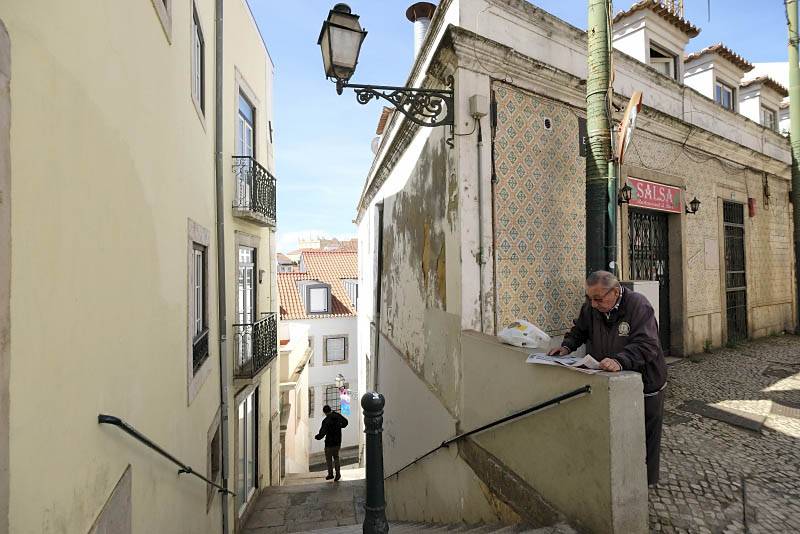 Escolas Gerais Street