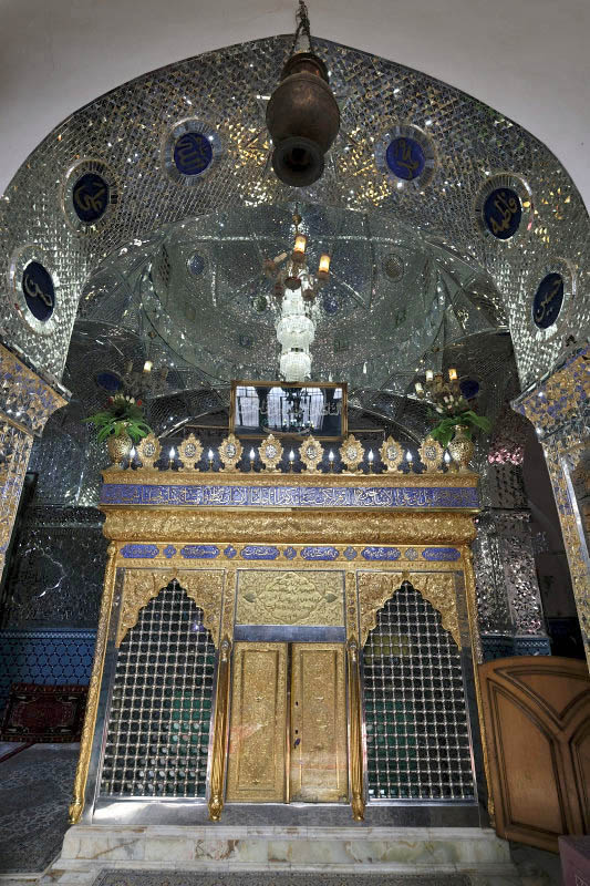 Kashan, Emamzadeh Abu Lolo