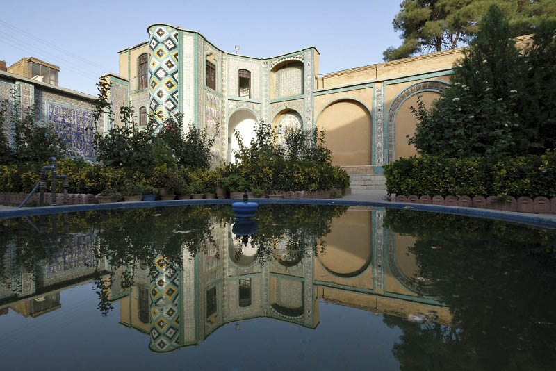 Kermanshah, Takieh Moaven ol-Molk