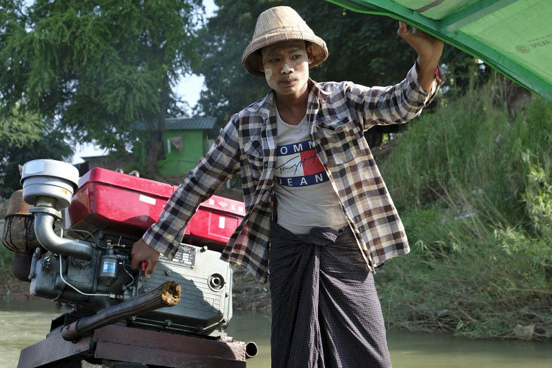Boat to Inwa