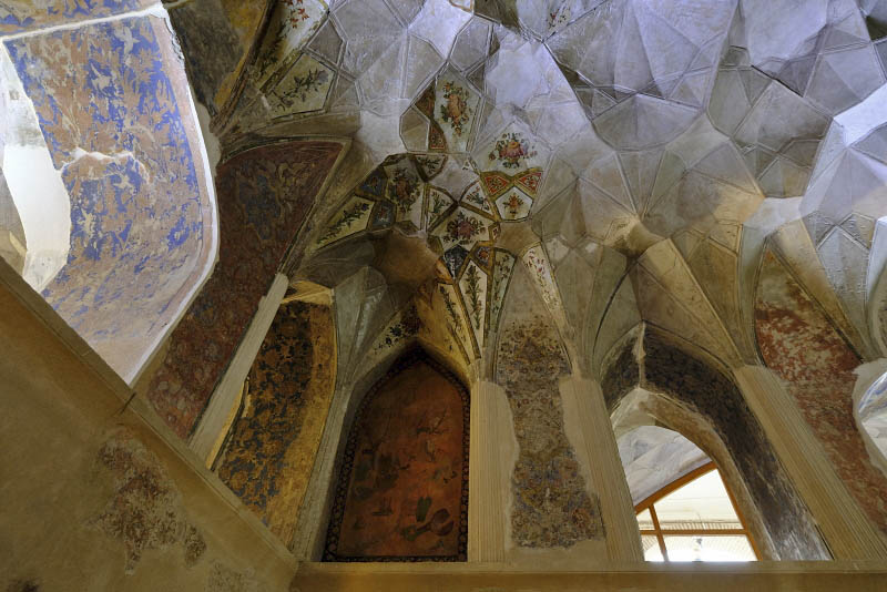 Qazvin, Chehel Sotun
