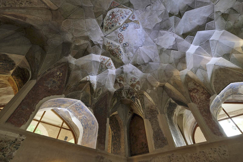 Qazvin, Chehel Sotun
