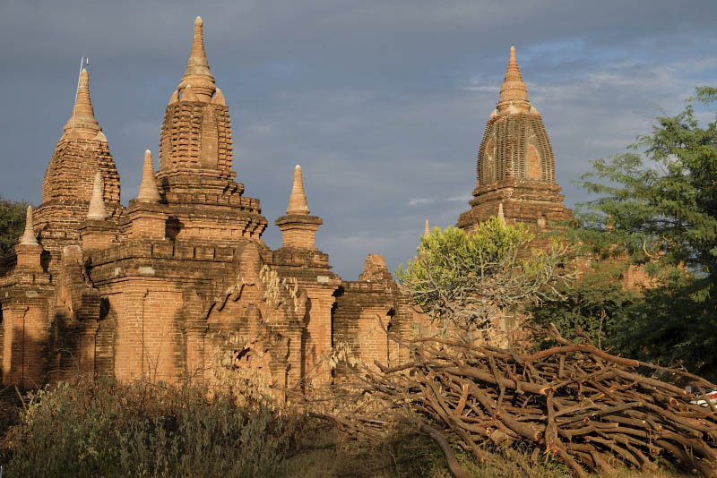 Bagan, Dhammayazaka Pagoda