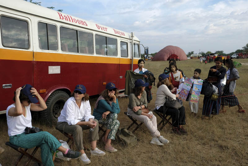 Bagan, Balloon Flight