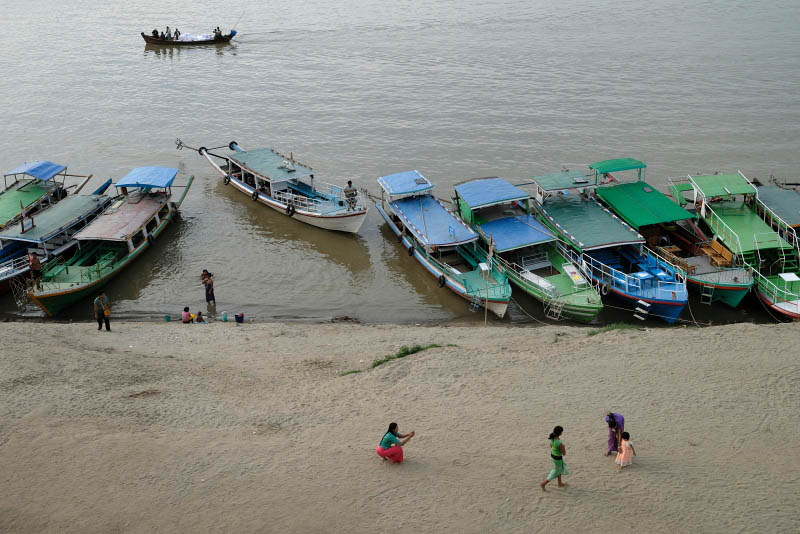 Bagan, Ayeyarwady River near Bupaya