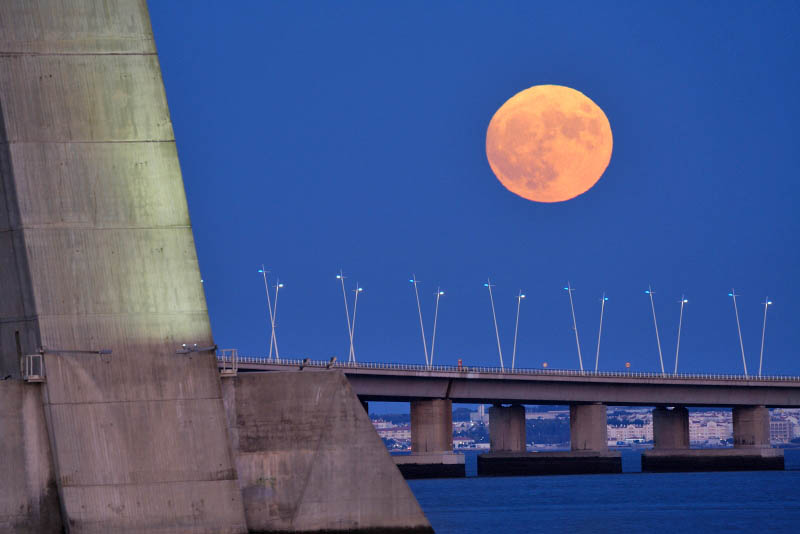Vasco da Gama Bridge, Lisbon, Portugal