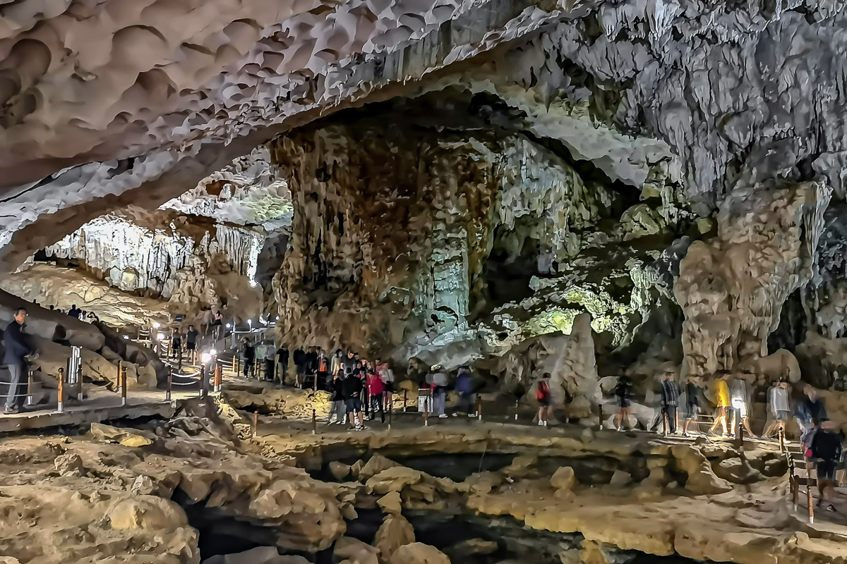 Sung Sot Cave 3