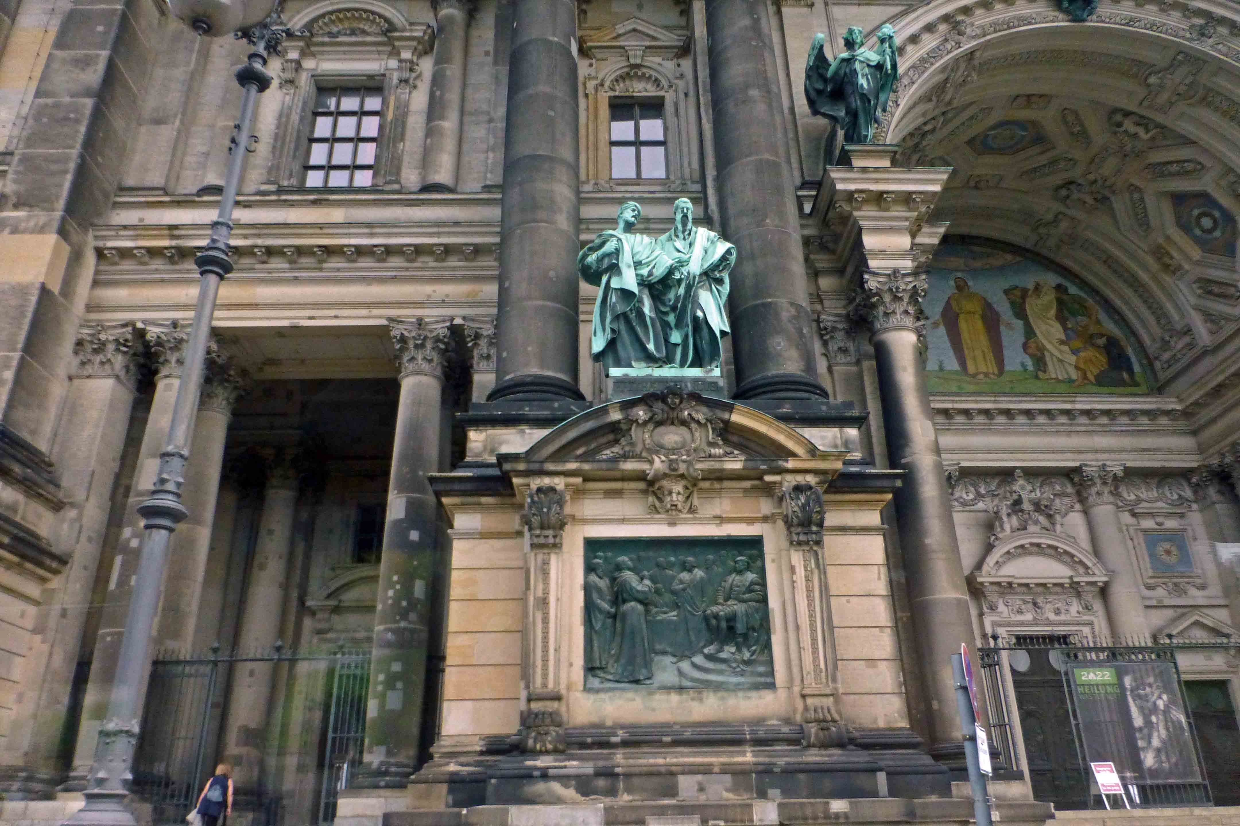 The Berlin Cathedral  was built 1894 - 1905