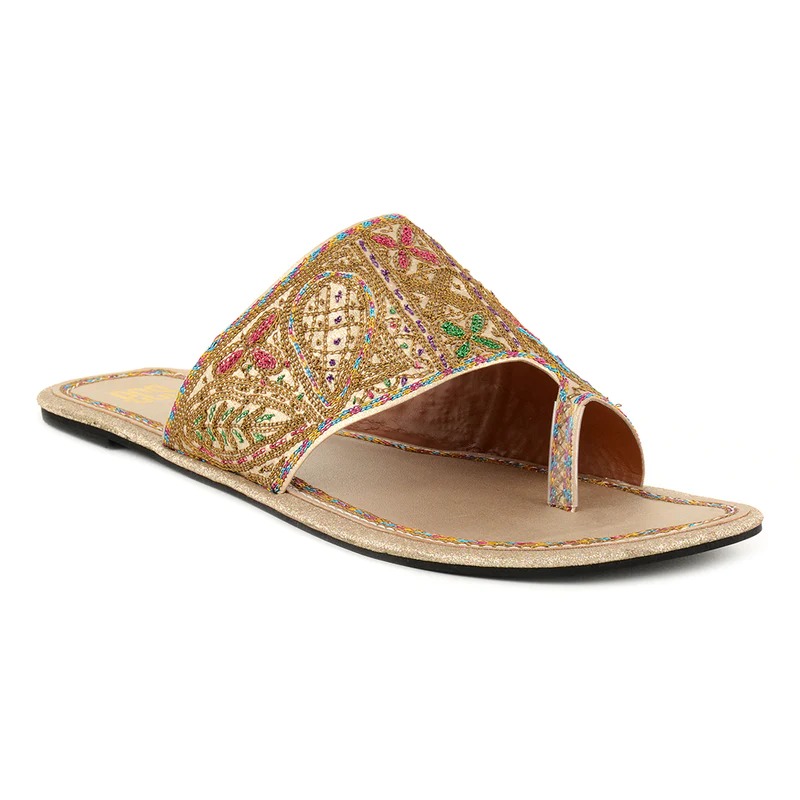 Buy slippers for girls online in Pakistan