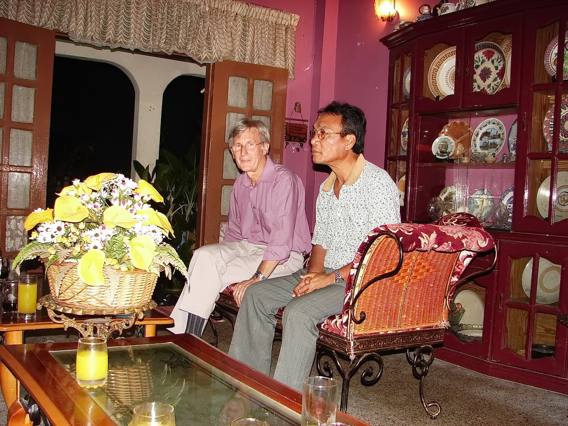 Jack 2006-10-28 Kuching Logies 01r.JPG