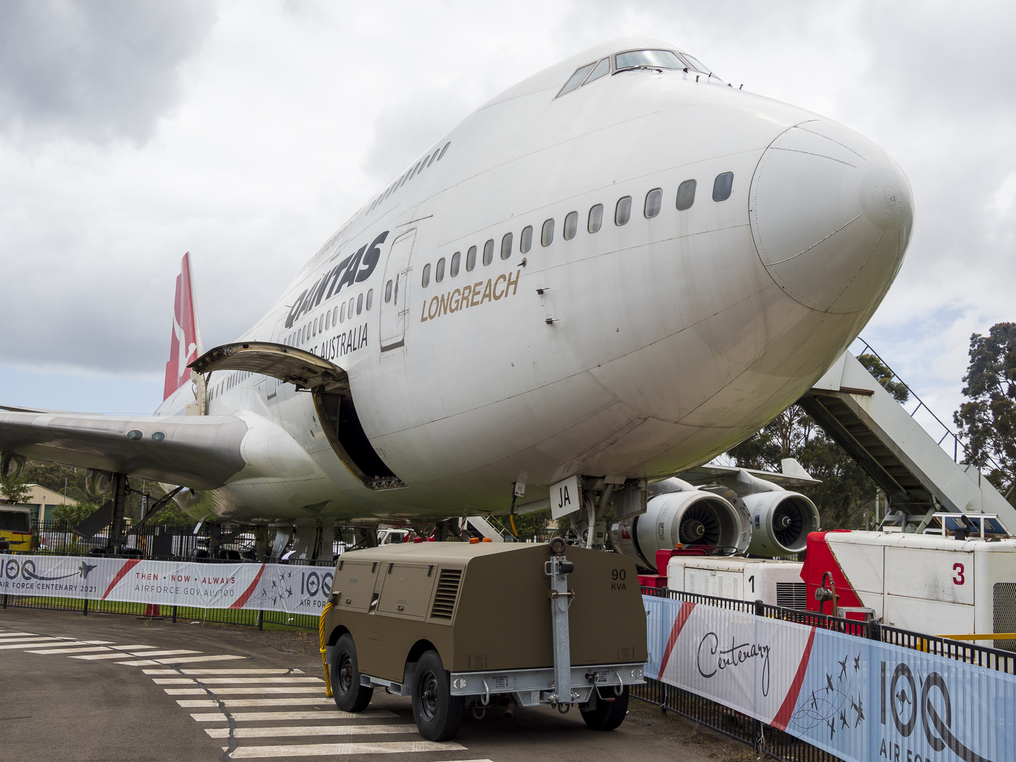 Boeing 747-400