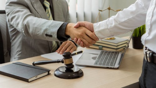 Benefits of Tapping The Services Of an Employees Compensation Legal Representative in Rhode Island