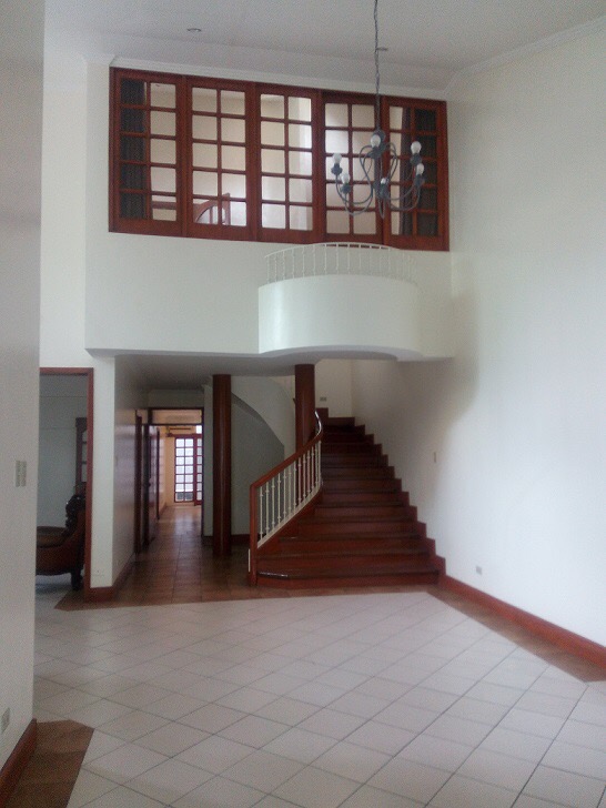 ****San Lorenzo Duplex House for Lease