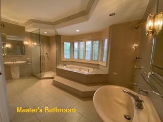 Master's Bathroom.jpg
