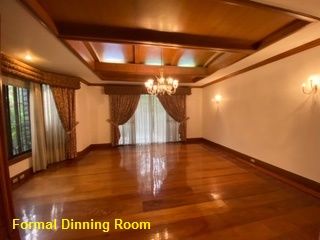 Formal Dining Room.jpg