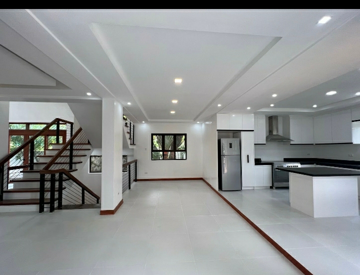 MODERN HOUSE AND LOT FOR SALE IN AYALA WESTGROVE HEIGHTS, 