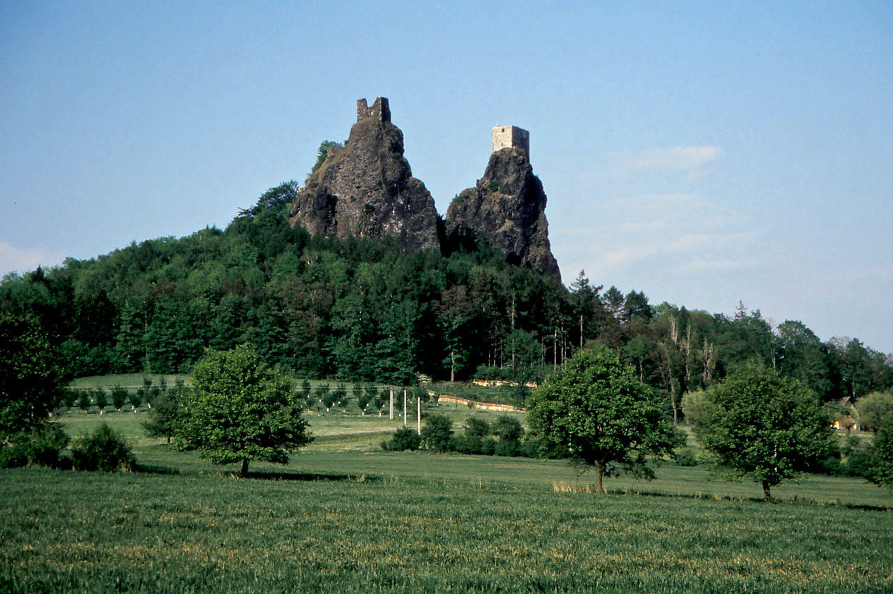 Hrad Trosky (Trosky Castle)