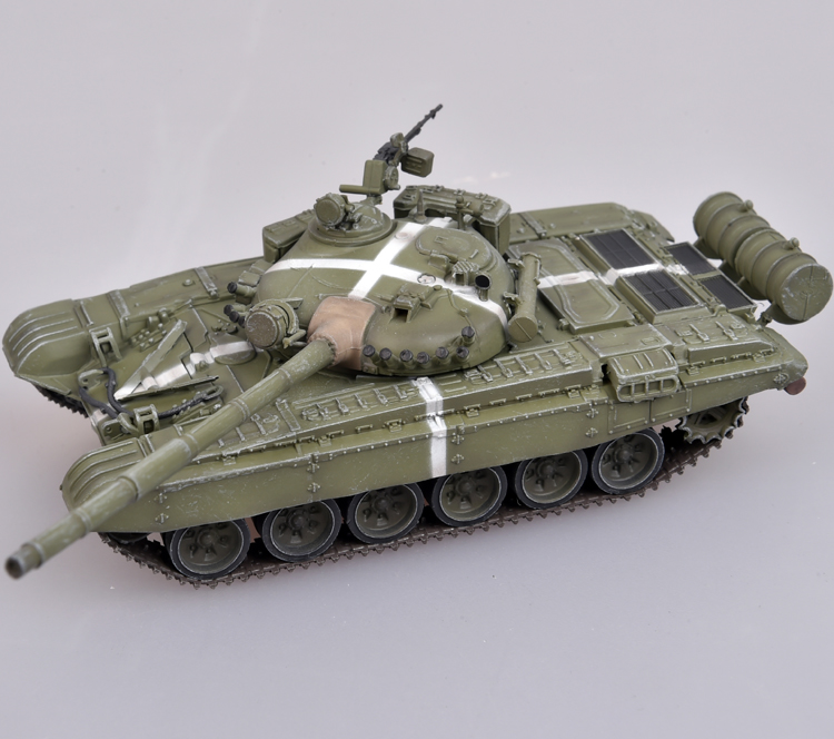 Modelcollect AS72119,Soviet Army T-72B Main battle tank 1980s  1:72