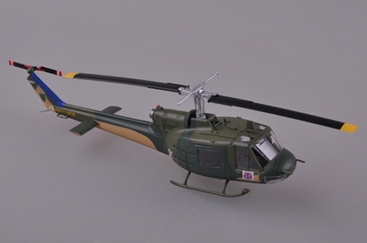 Easy Model 36907-1//72 US Army uh-1b Huey-Vietnam during 1967-nuevo