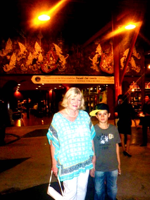  With Lachlan at the Bangkok Cultural Centre