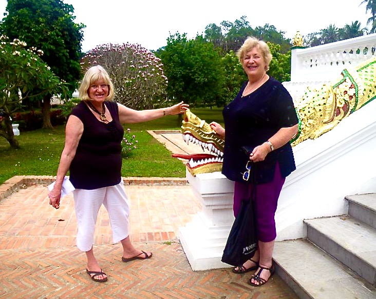  Ho Pra Bang pose, Luang Prabang
