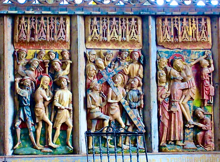 Haddon Hall Chapel, 15thC  alabaster altar screen