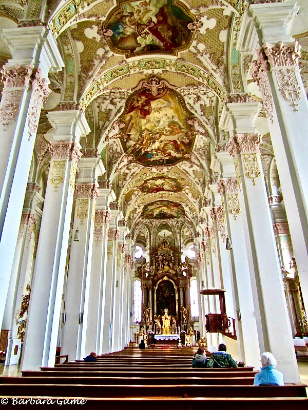 Heiliggeistkirche interior