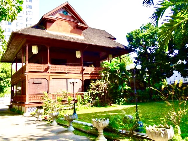 Traditional house, now a restaurant