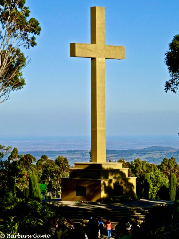 Memorial Cross, Mount Macedon