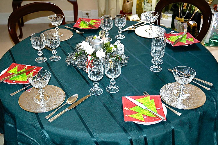 Christmas table.