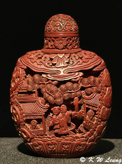 Cinnabar lacquer snuff bottle IMG_2121