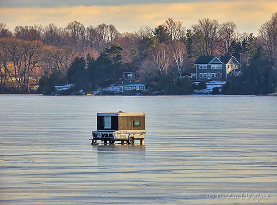 Ice Fishing Camper DSCN06744