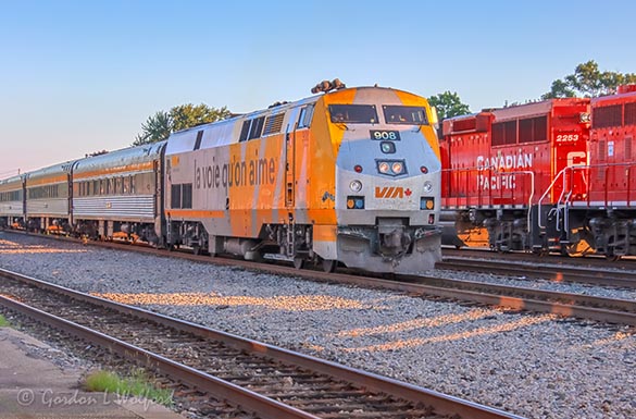 The 6:22 VIA Train 41 Torontobound 90D29608-12