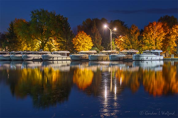 Autumn Le Boats At First Light 90D38205-9