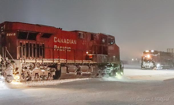 Eastbound Freight Train Meets Westbound 90D52759